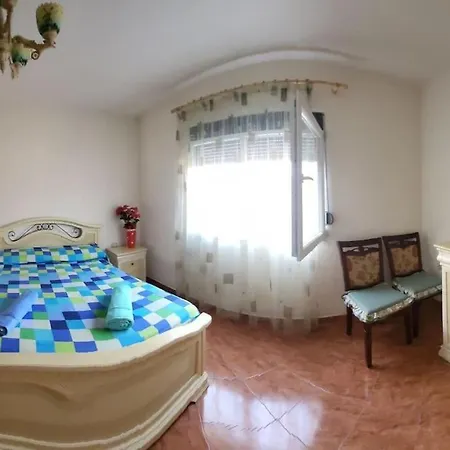 Accogliente Casa Nel Centro Storico Di Valona *