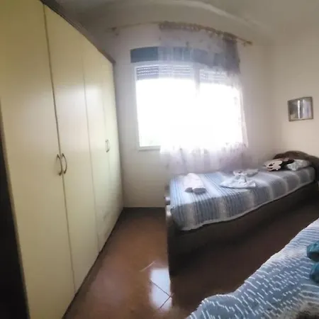 Accogliente Casa Nel Centro Storico Di Valona